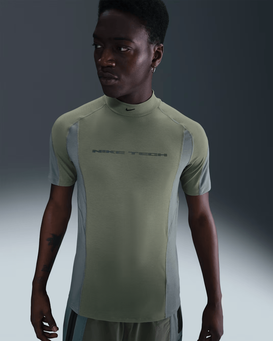 COMPRESOR NIKE TECH REFLECTIVO