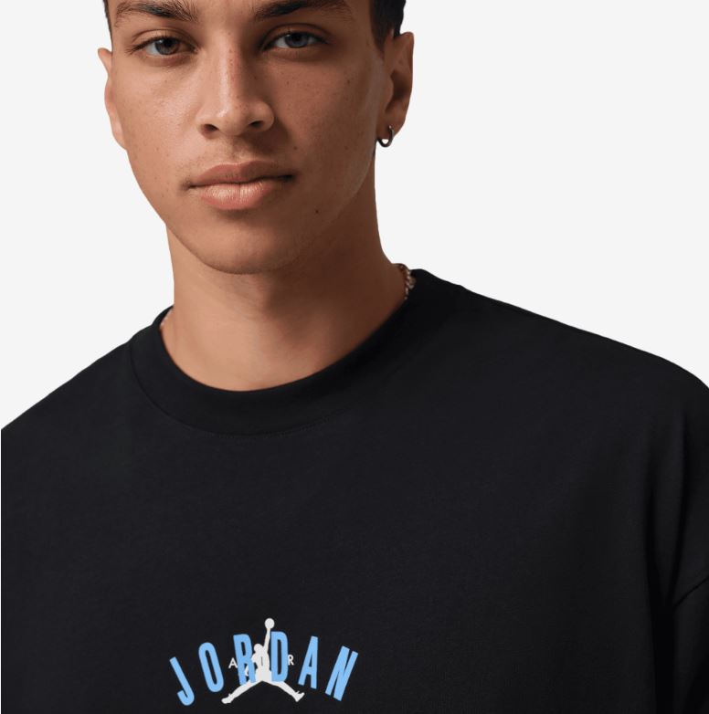 JORDAN BLACK SLEEVE CREW