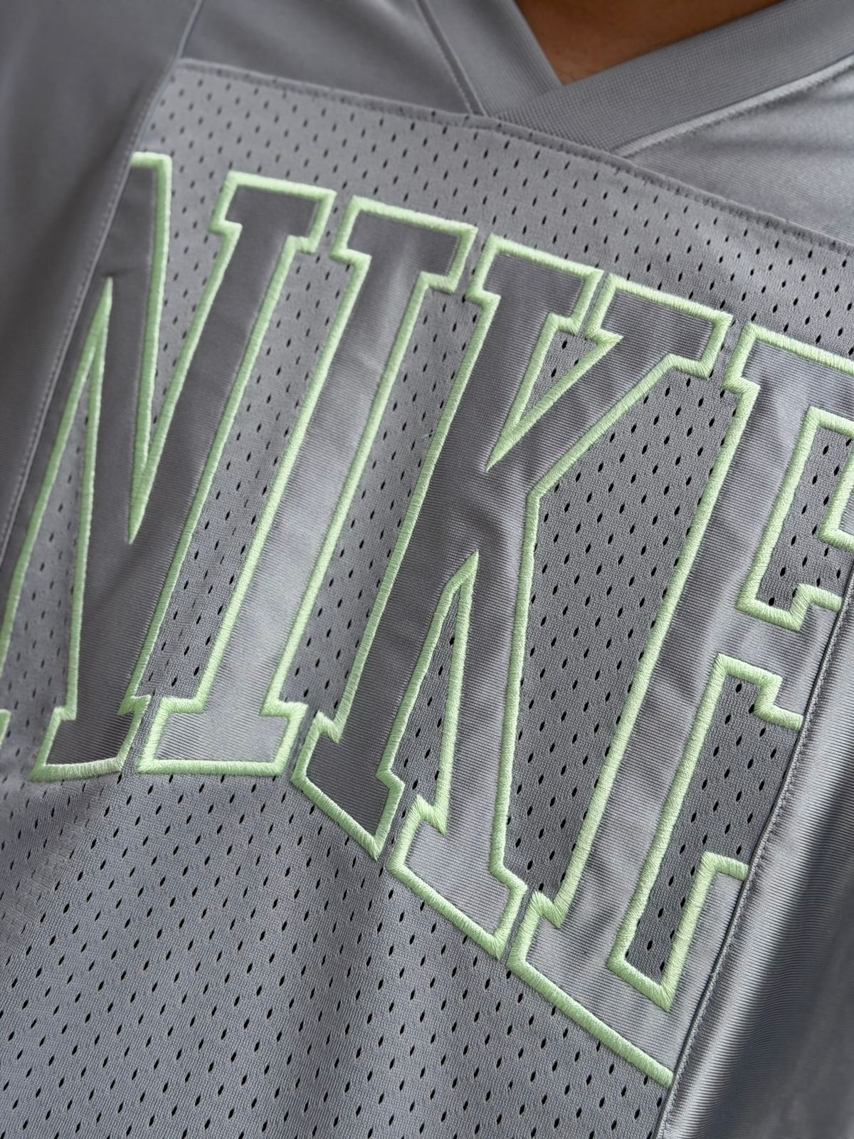 JERSEY NIKE SPORTWEAR GREY NEON