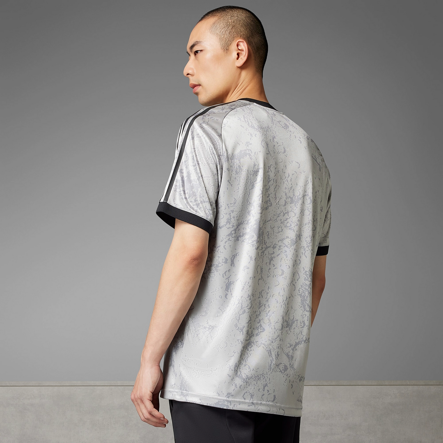 ADIDAS x JUVENTUS x NASA ( DE COLECCIÓN)