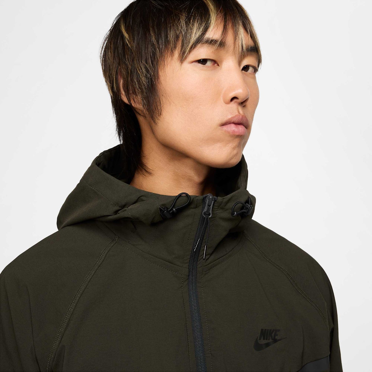 CASACA NIKE TECH OLIVO