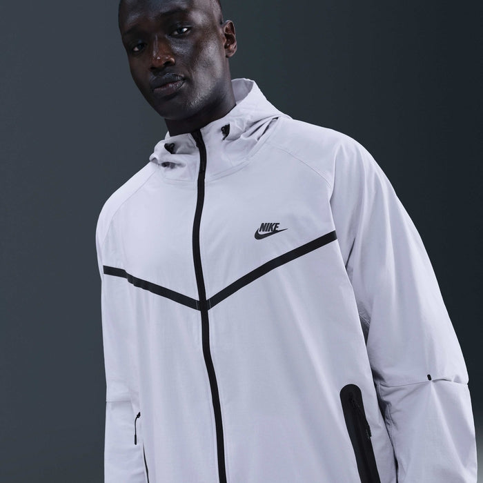 CASACA NIKE TECH GHOST