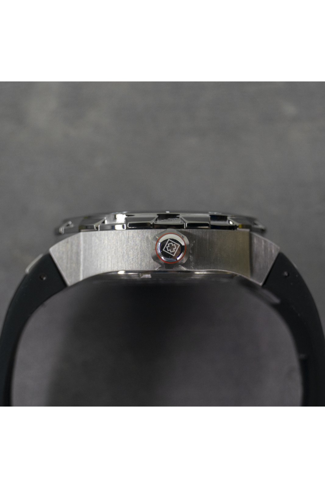 INVICTA RACING ARO BLACK
