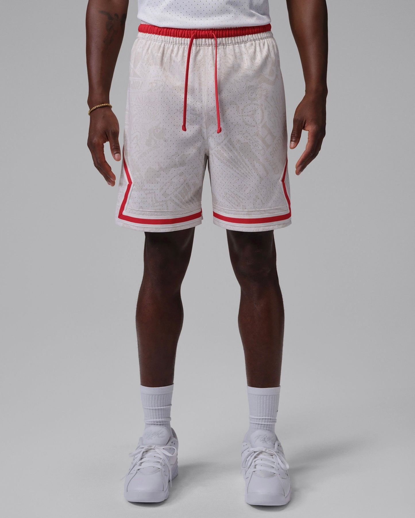 SHORT JORDAN DIAMOND ICE CREAM
