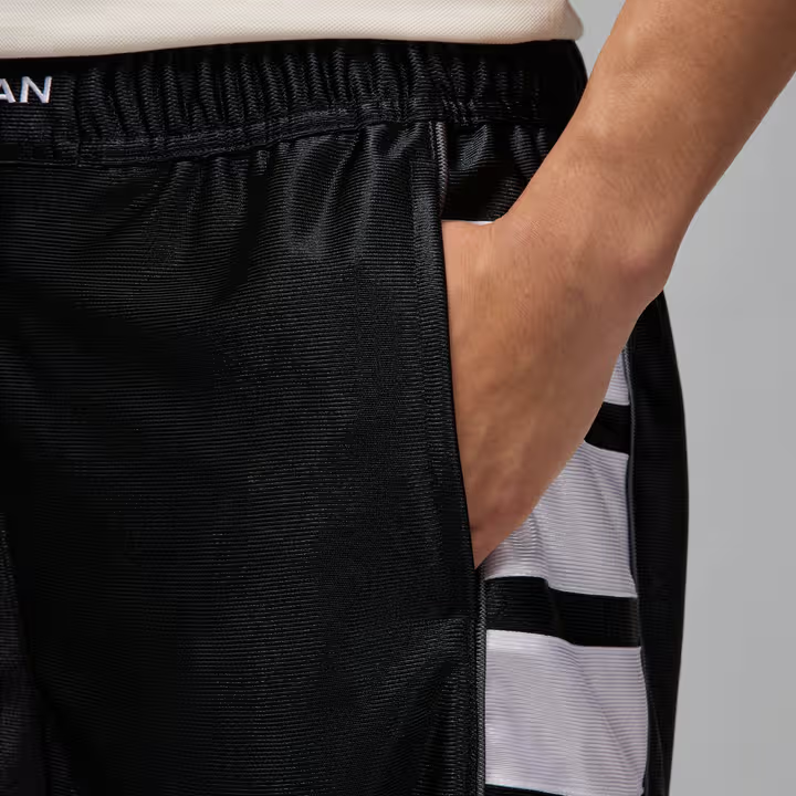 SHORT JORDAN SCRATCH NEGRO