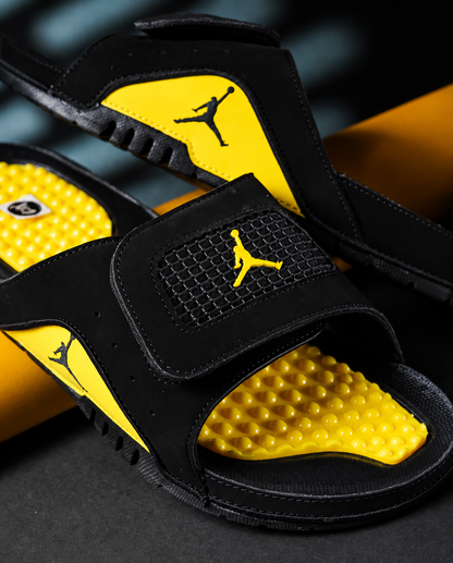 JORDAN HYDRO RETRO 4 BLACK THUNDER