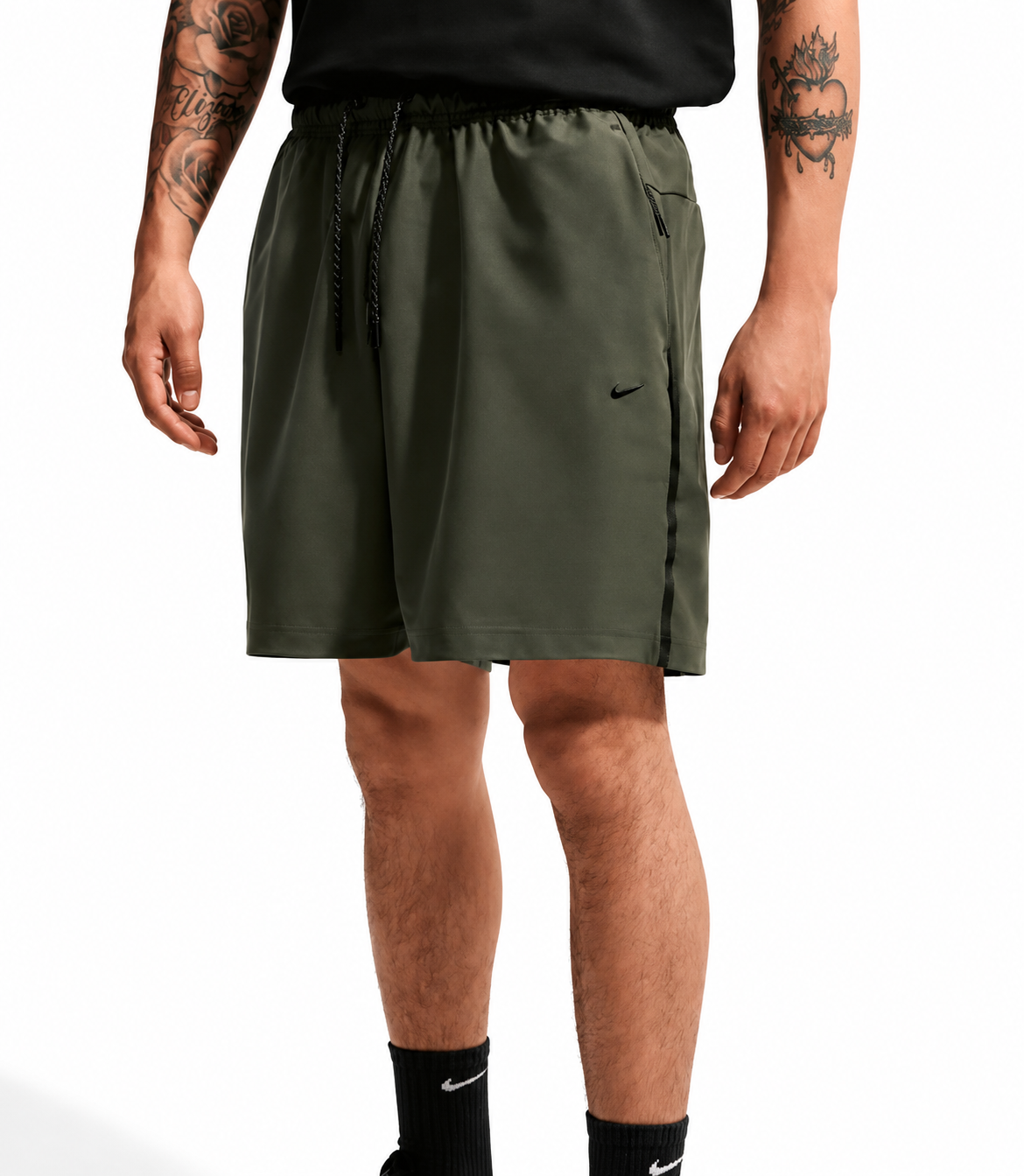 SHORT NIKE TECH WOVEN OLIVO