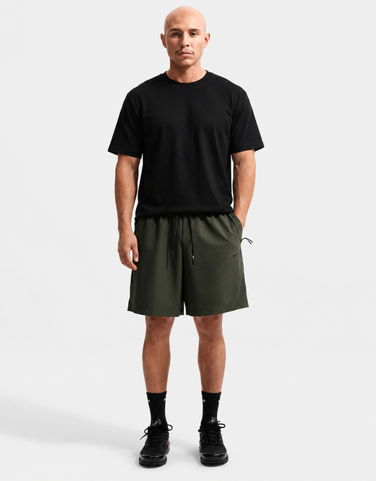 SHORT NIKE TECH WOVEN OLIVO
