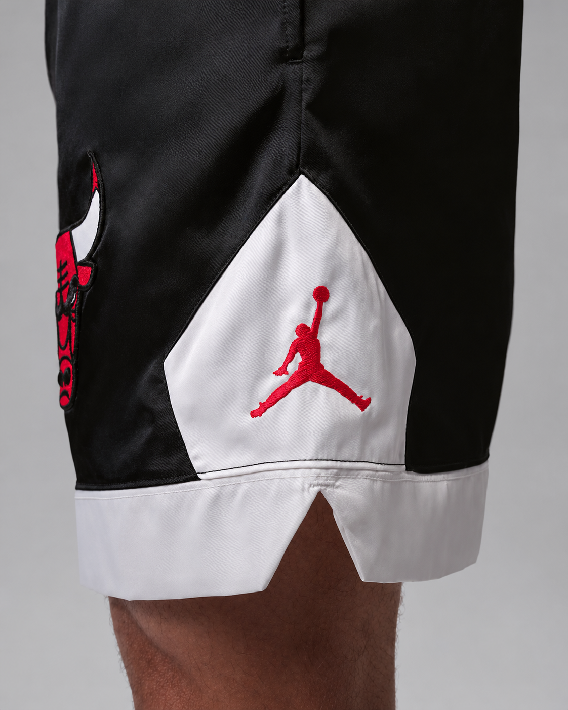 JORDAN DIAMOND SATIN CHICAGO BULLS BLACK