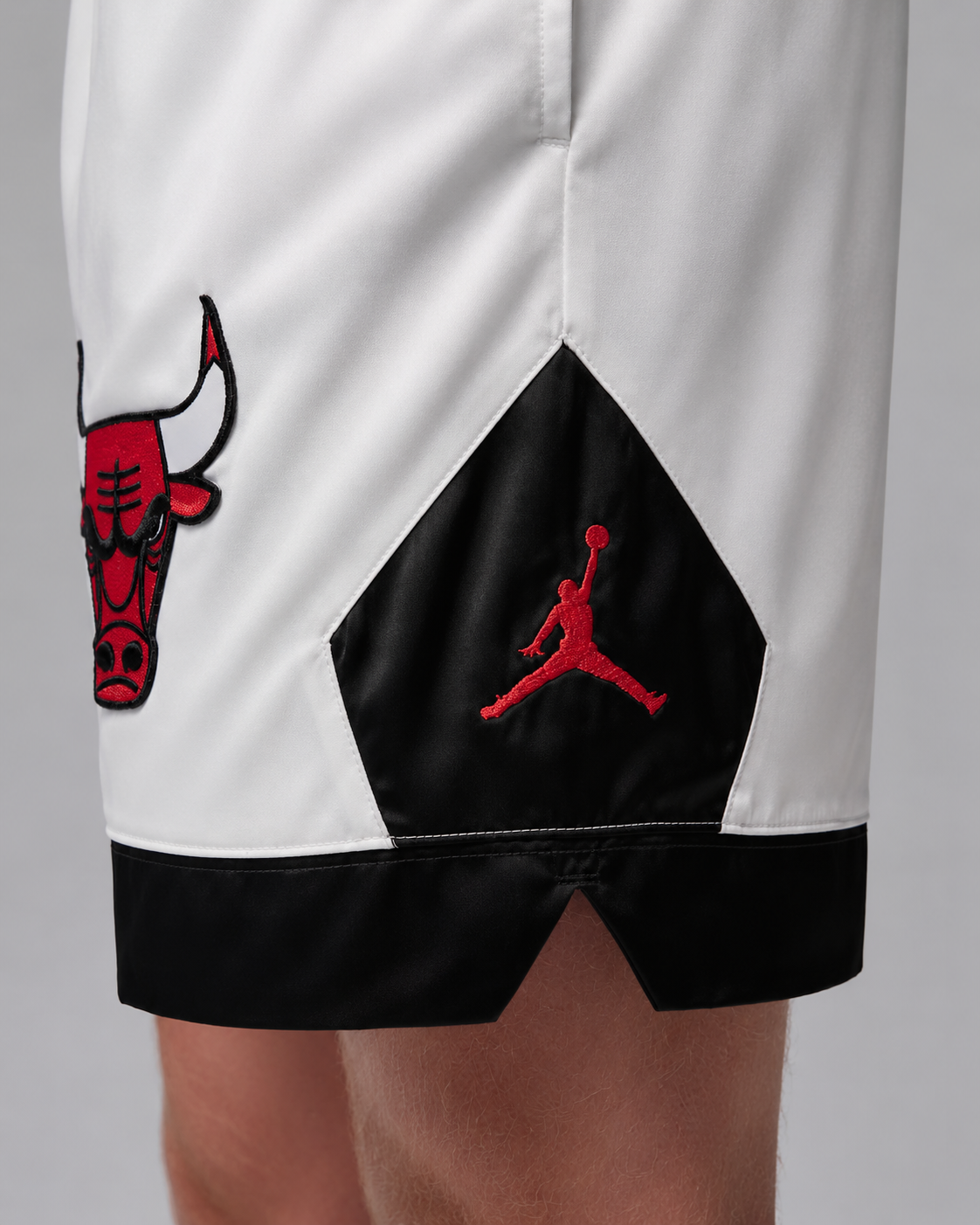 JORDAN DIAMOND SATIN CHICAGO BULLS WHITE