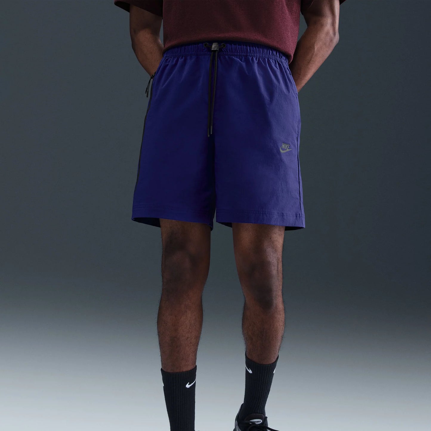 SHORT NIKE TECH WOVEN DEEP NIGHT 2025