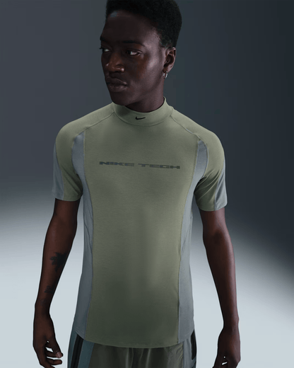 COMPRESOR NIKE TECH REFLECTIVO