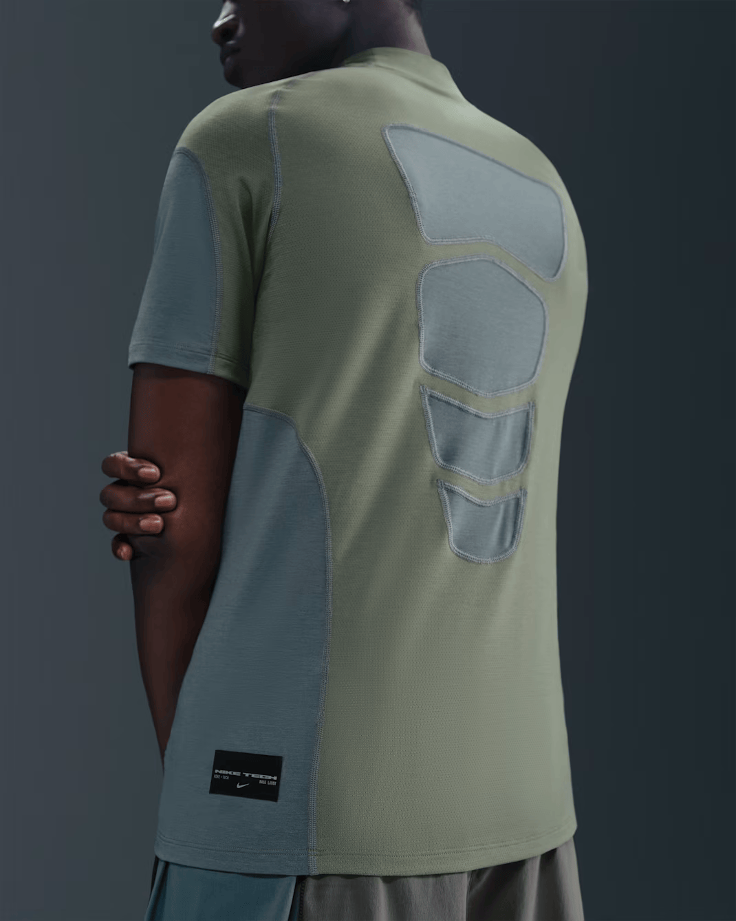 COMPRESOR NIKE TECH REFLECTIVO