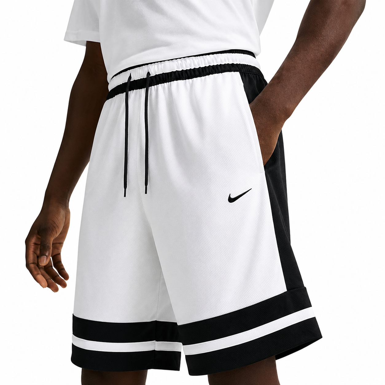 SHORT NIKE DNA 2026