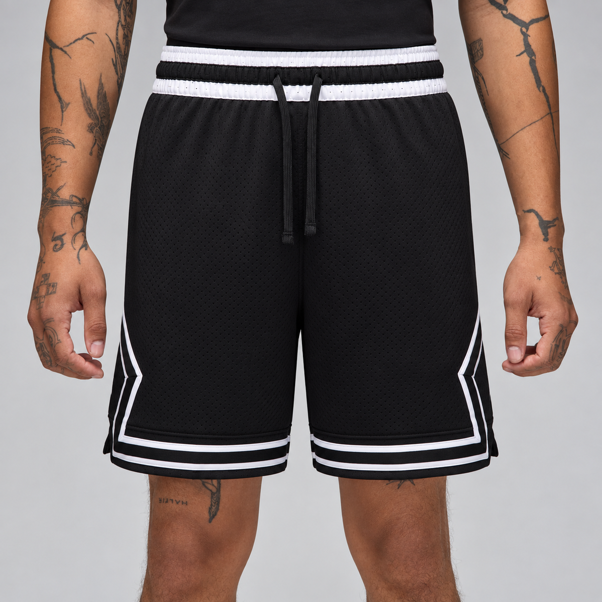 JORDAN DIAMOND CLASSIC BLACK AND WHITE