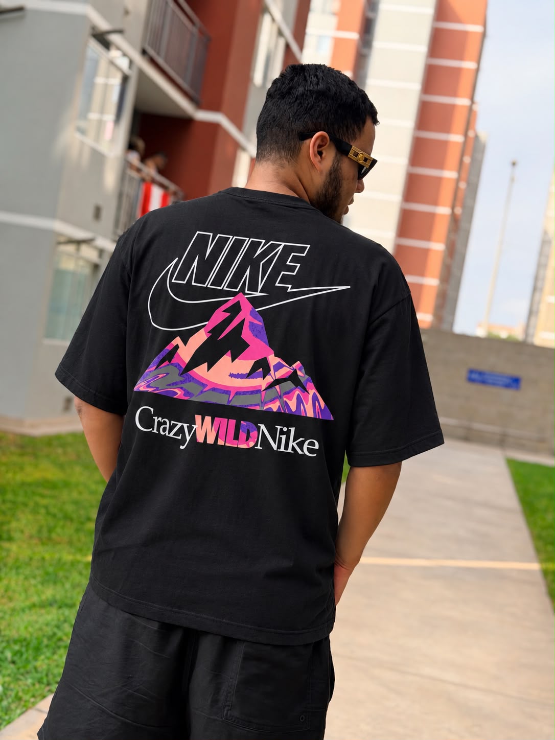 NIKE CRAZY WILD TEE