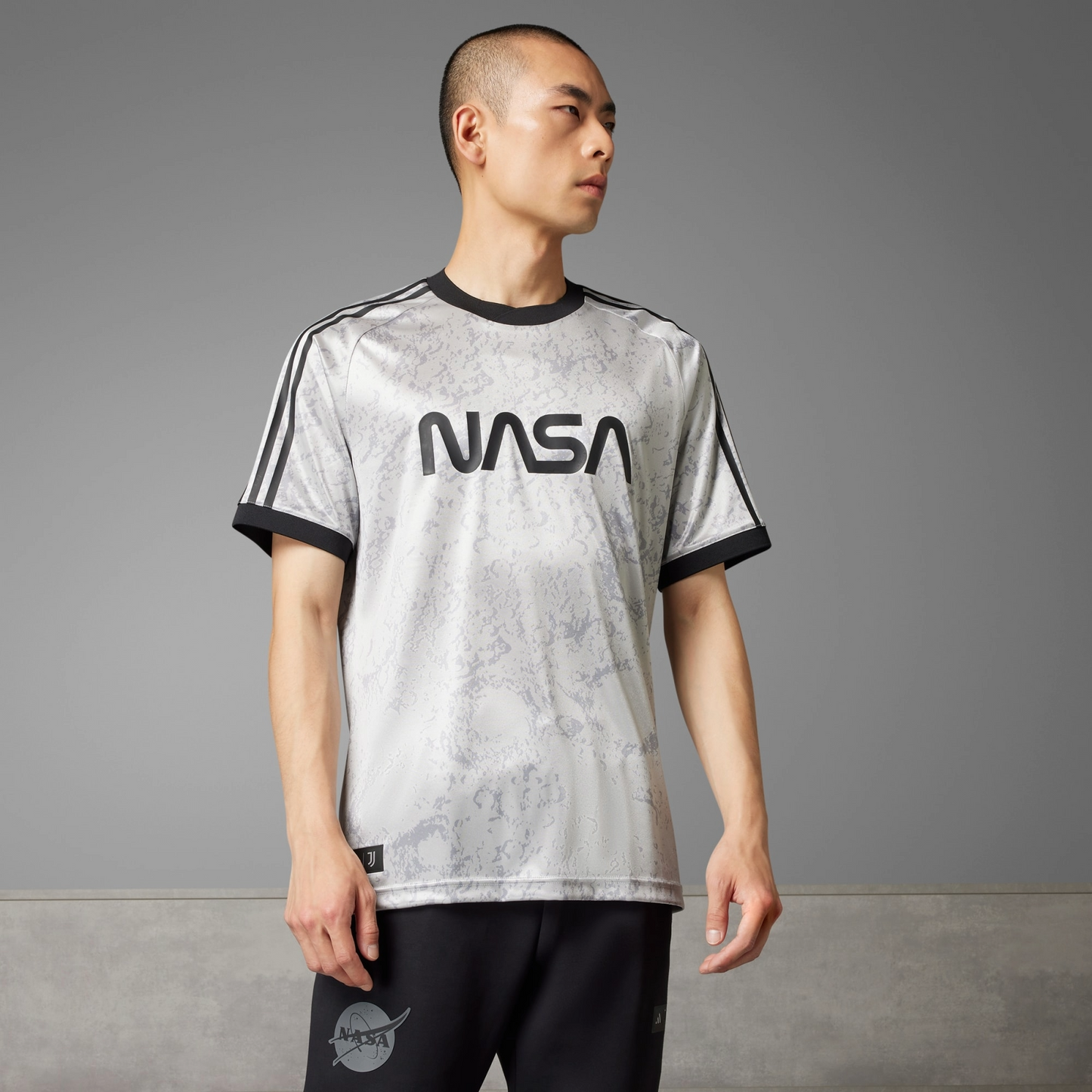 ADIDAS x JUVENTUS x NASA ( DE COLECCIÓN)
