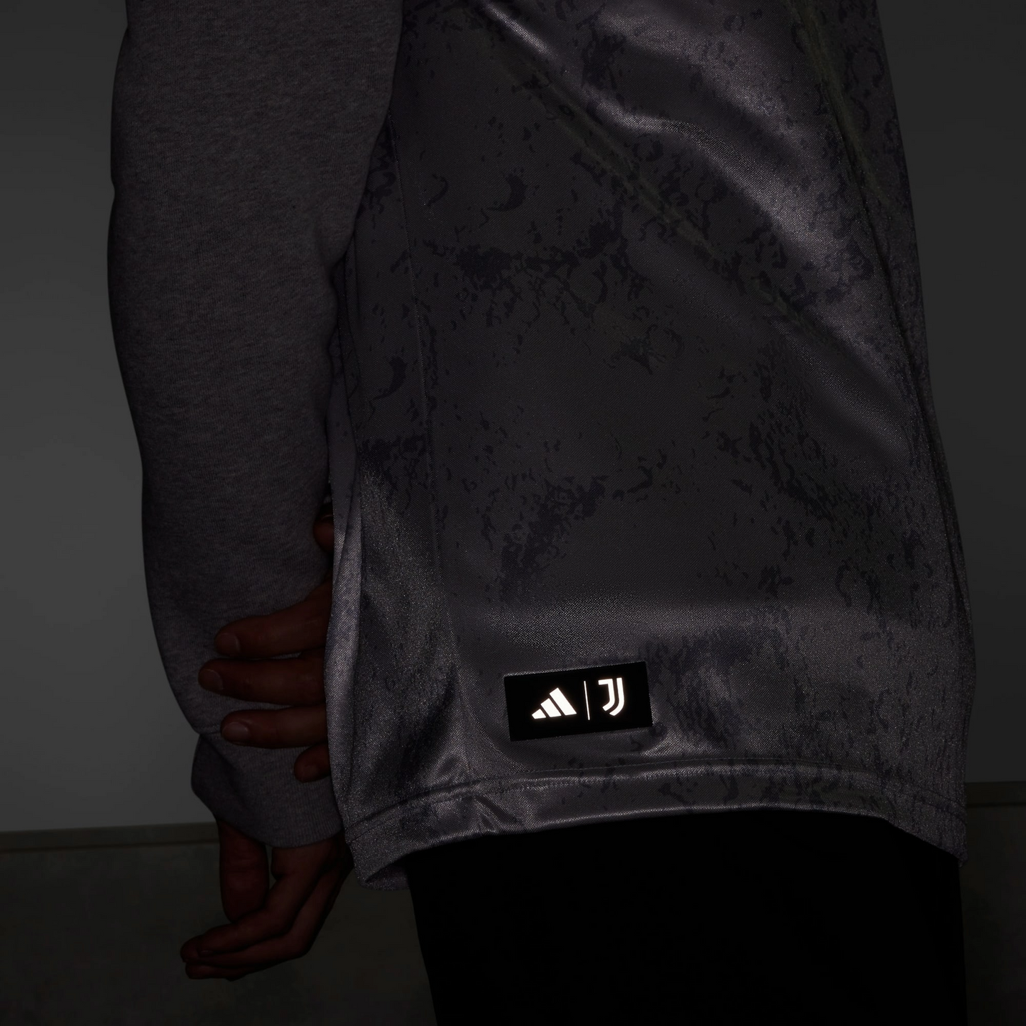 ADIDAS x JUVENTUS x NASA ( DE COLECCIÓN)