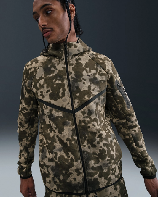 NIKE TECH FLEECE CAMO