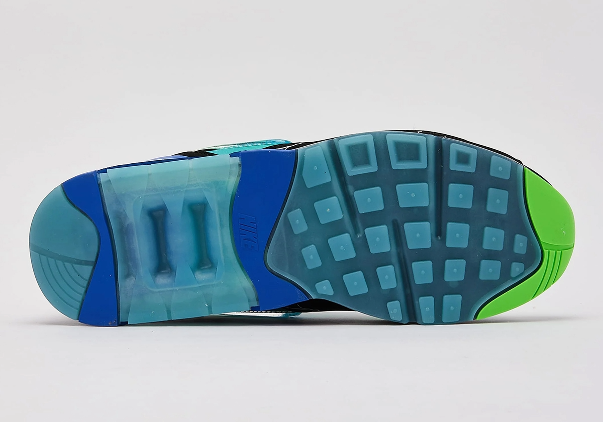 NIKE AIR MAX 180 DOERNBECHER EDICIÓN ESPECIAL
