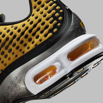 NIKE AIR MAX PLUS VII