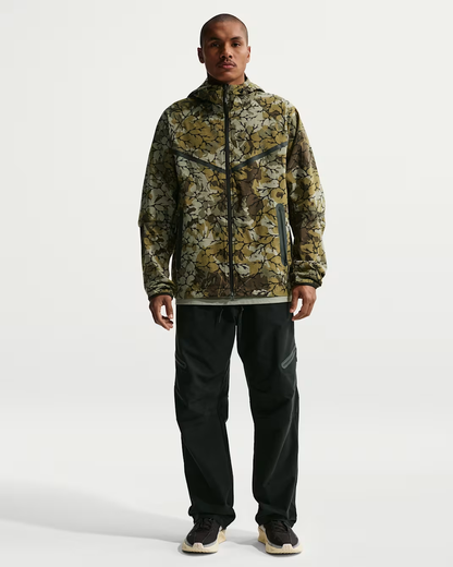 CASACA NIKE TECH CAMUFLADA WINDRUNNER