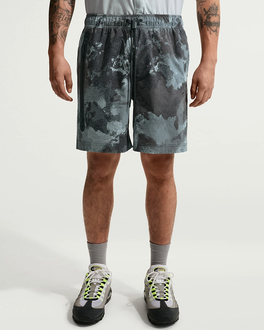 SHORT NIKE TECH 2028