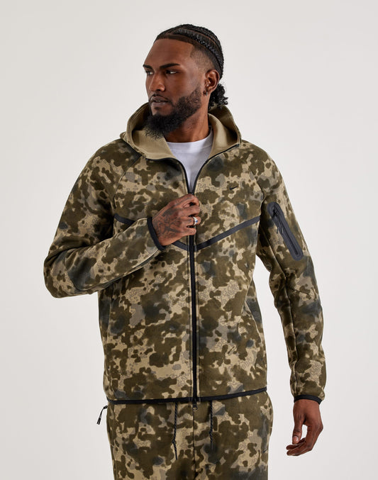 NIKE TECH FLEECE CAMO
