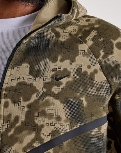 NIKE TECH FLEECE CAMO